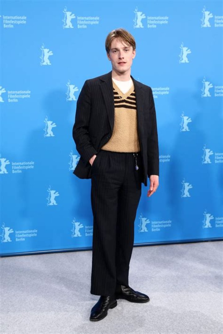Louis Hofmann Fortune