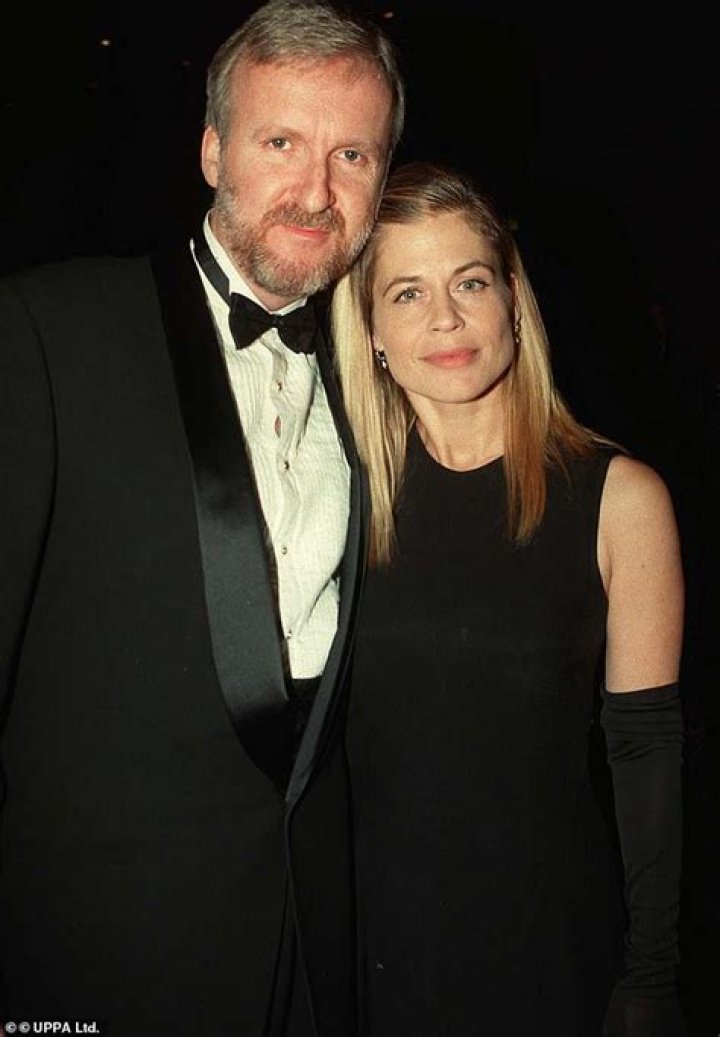 Who Is Linda Hamilton – James Cameron’s Ex-Wife? Her Net Worth & Twin Sister